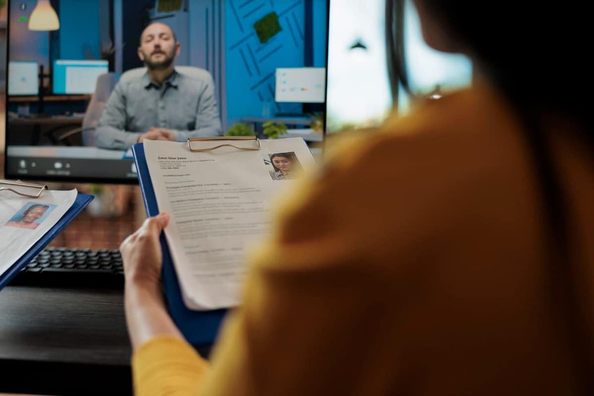 O processo de classificação será realizado por meio de avaliação curricular e entrevista, previstas para ocorrer no período de 6 a 14 de fevereiro de 2025. Imagem: Freepik