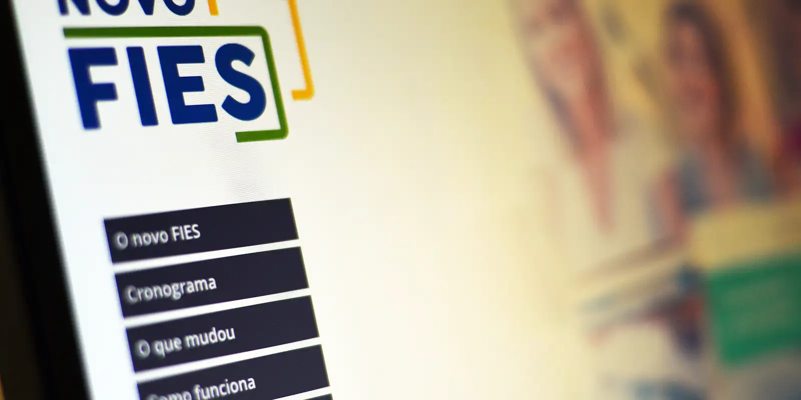 Para participar do Fies 2025, os candidatos devem, primeiramente, ter realizado o Exame Nacional do Ensino Médio (Enem) nos últimos anos. Imagem: Agência Brasil