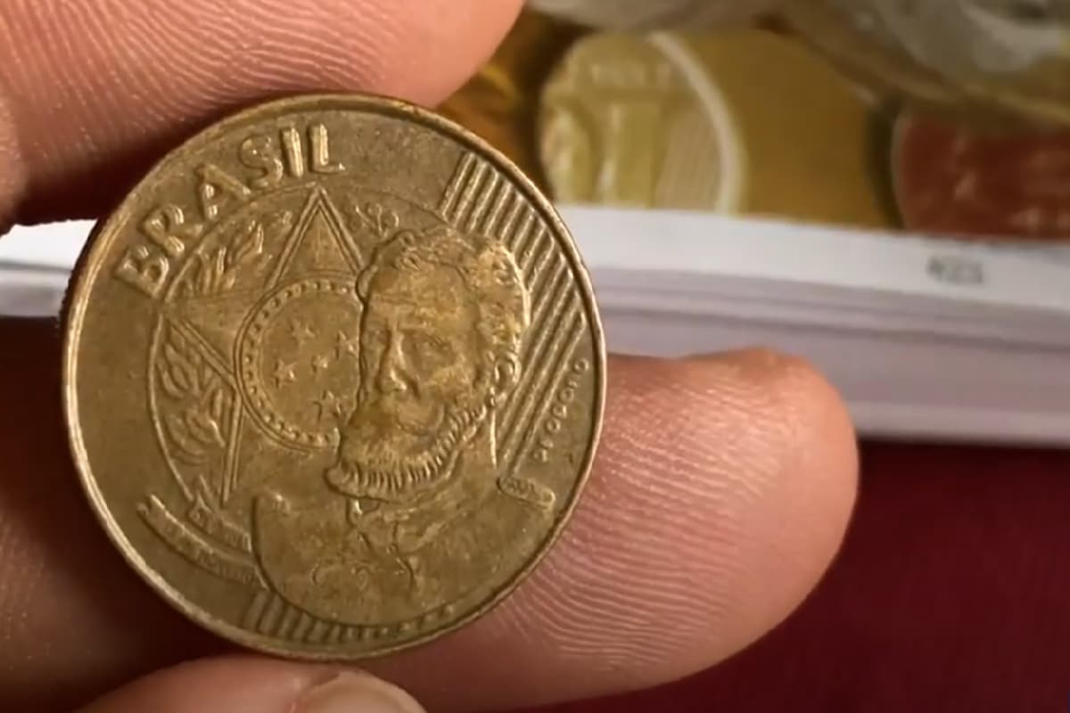 Moedas de 25 centavos com Brasil Duplo