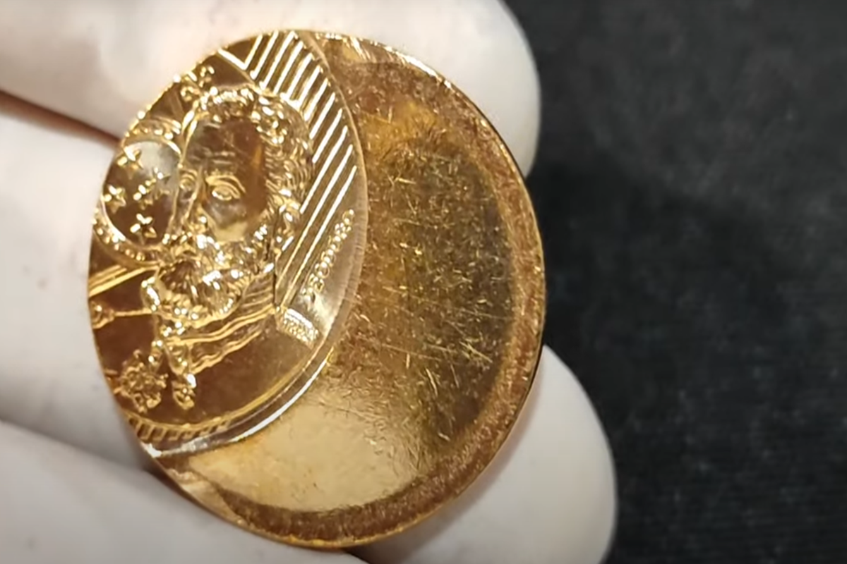 Moeda de 25 centavos núcleo deslocado