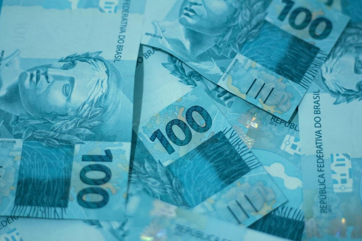 Saque de até R$ 2.424,11 em 2025
