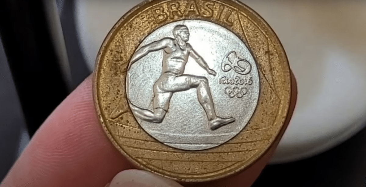 Moeda de 1 real de atletismo das Olimpíadas de 2016, edição especial, representando o esporte de atletismo.