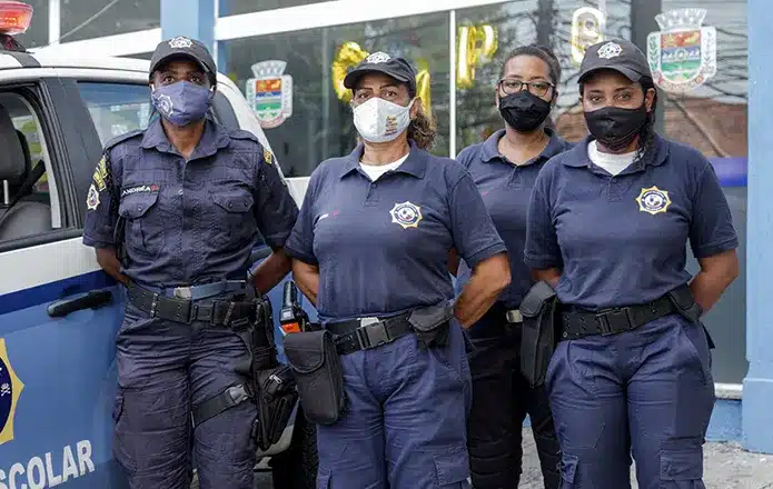 Guarda Municipal de Novo Hamburgo se prepara para futuro mais inclusivo com projeto de lei Mulheres da Guarda Municipal de São Gonçalo, destacando a presença feminina nas forças de segurança.