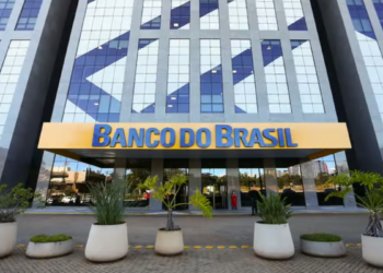 Fachada moderna do Banco do Brasil.