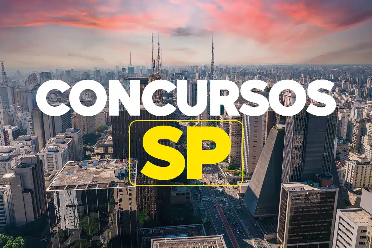 Prefeitura I: várias áreas e benefícios extras. Vista panorâmica da cidade de São Paulo com destaque para oportunidades de concursos públicos no estado.