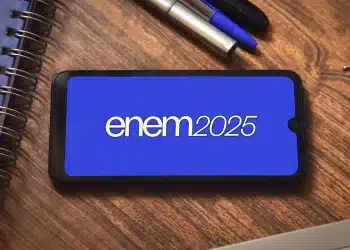 Logo do ENEM 2025 em fundo azul, com o texto ENEM 2025 em destaque.