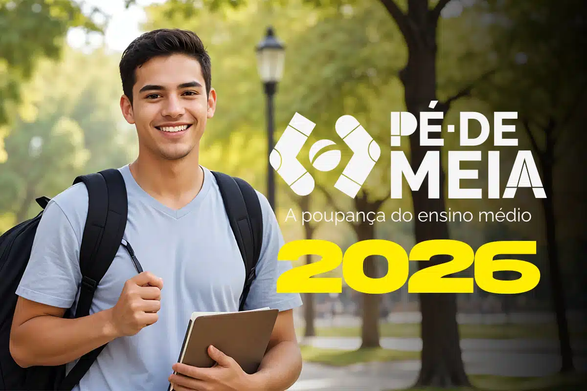 Pé-de-Meia: aniversariantes de julho e agosto têm pagamento confirmado. Estudante jovem sorridente segurando caderno e usando mochila em um parque, com o logotipo branco do programa Pé-de-Meia e o ano 2026 ao lado.