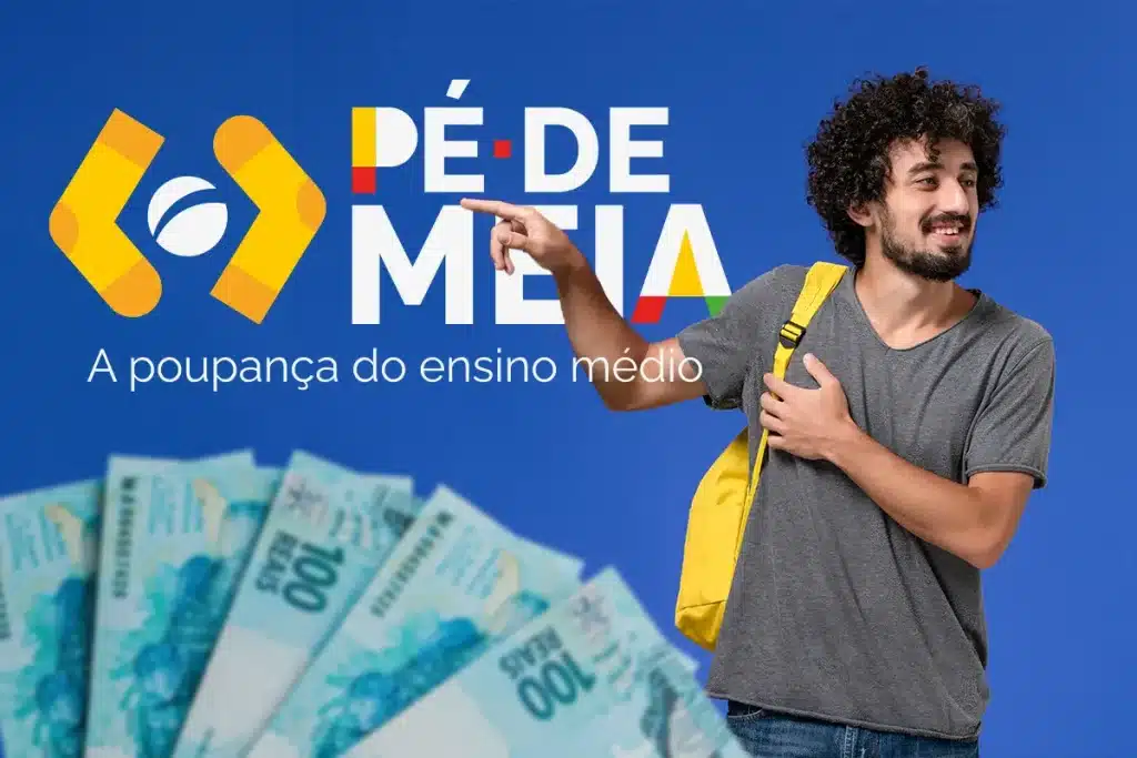 Jovem sorridente apontando para o logotipo do Pé-de-Meia, com notas de 100 reais em primeiro plano sobre fundo azul.