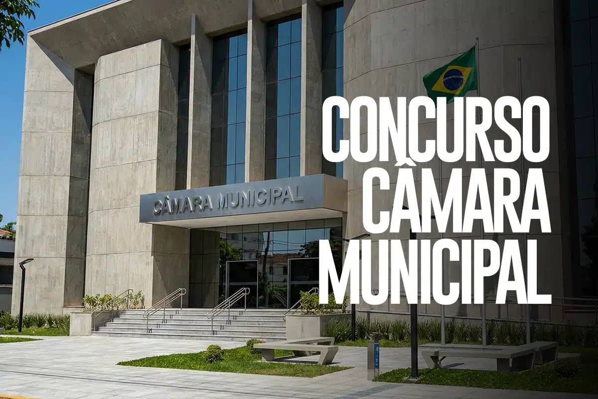 Prédio da Câmara Municipal com bandeira do Brasil, destaque para as últimas horas de inscrição do concurso.
