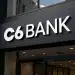 Fachada com letreiro do C6 Bank.