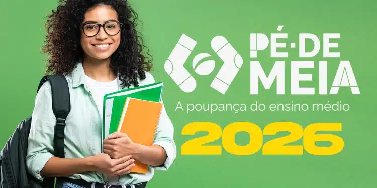 Estudante do ensino médio com material escolar representando a exigência de frequência mínima de 80% no programa Pé-de-Meia.