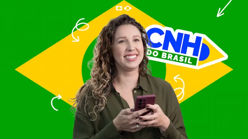 Pessoa utilizando o aplicativo CNH do Brasil no celular para iniciar o processo da primeira habilitação de forma digital.