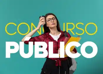 Jovem estudante com livros e café com texto Concurso Público em destaque