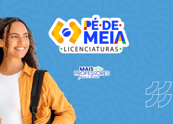 Estudante com mochila e cadernos ao lado do logotipo Pé-de-Meia Licenciaturas — resultado pelo CPF