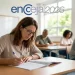 Participantes do Encceja 2026 realizando a prova, com foco e concentração.