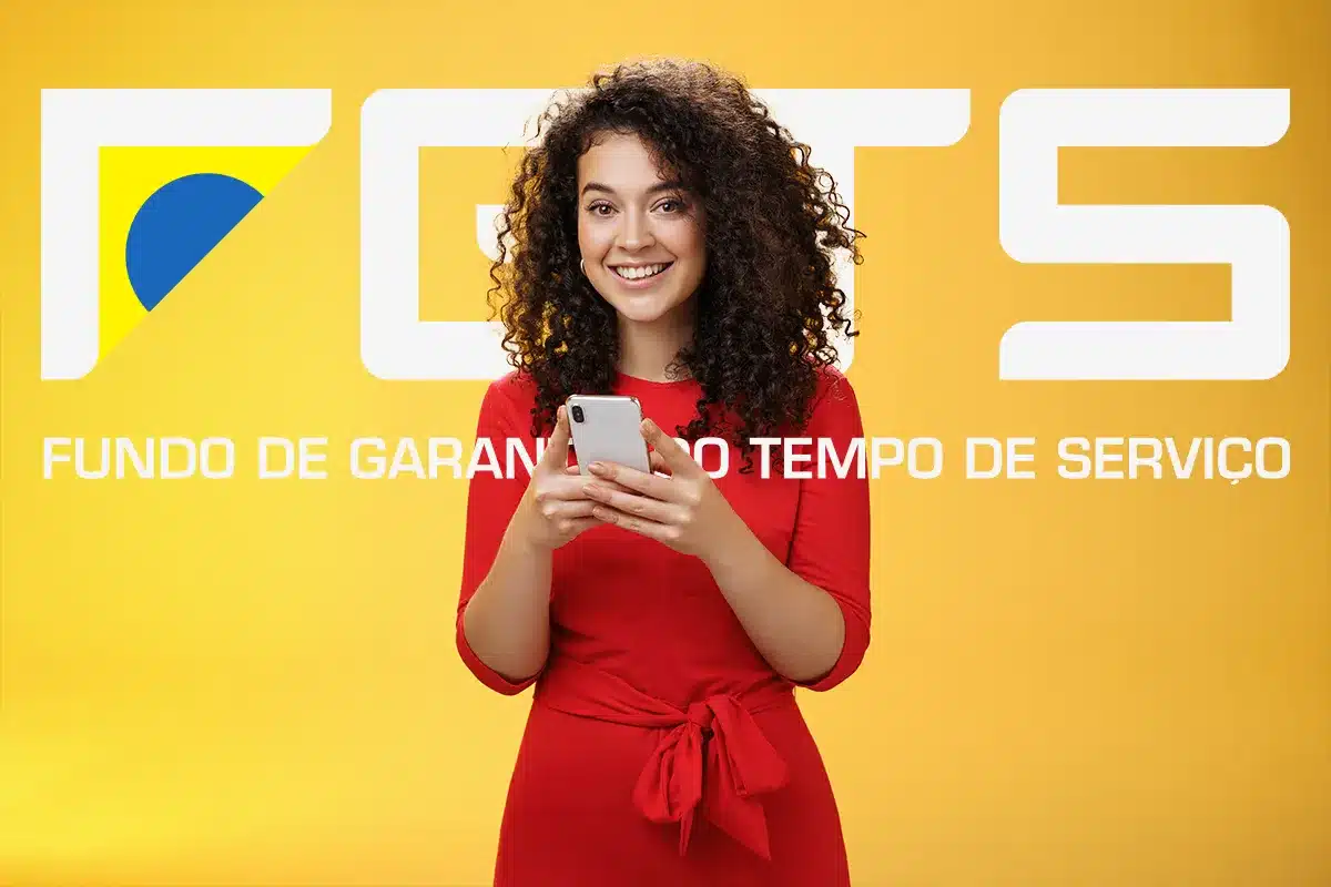Mulher sorrindo e usando smartphone, com logo do FGTS ao fundo, representando o saque-aniversário do FGTS.