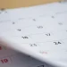 Calendário com datas organizadas destacando a situação do dia 20 de abril no calendário de feriados de 2026