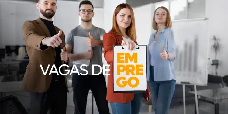 Candidatos buscam emprego nas áreas que mais contratam em 2026, como tecnologia e saúde