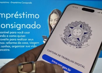 Tela do aplicativo Meu INSS exibe acesso ao serviço de empréstimo consignado com login pelo gov.br