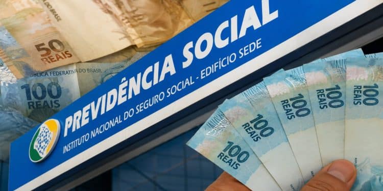 Placa da Previdência Social ao lado de cédulas de real representando os pagamentos do INSS de junho de 2026