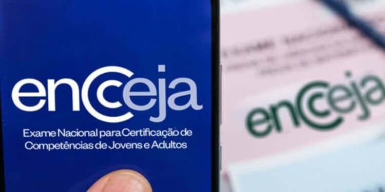 Tela de celular com a logomarca do Encceja e o nome completo do Exame Nacional para Certificação de Competências de Jovens e Adultos