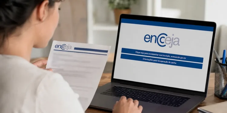 Participante consulta o cartão de confirmação do Encceja pela Página do Participante no computador.