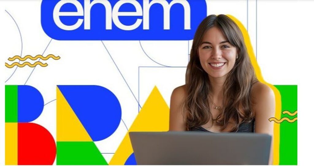 Arte de divulgação do Enem, com a marca do exame em azul no topo, formas geométricas coloridas ao fundo e uma jovem sorrindo diante de um notebook.