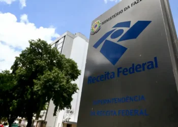Sede da Receita Federal representa pagamento do último lote da restituição do Imposto de Renda 2026.