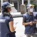 Agentes do IBGE realizam trabalho de campo durante pesquisa representando o concurso IBGE.