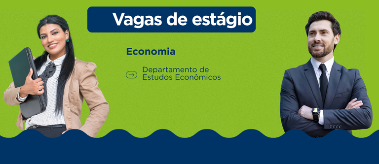 Jovem mulher e homem de terno sorrindo sobre fundo verde, texto Vagas de estágio Economia.