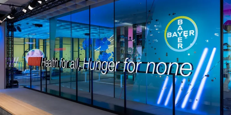 Fachada da Bayer, empresa com vagas abertas para trainee e estágio em 2027.