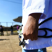 Médico segurando estetoscópio representa o Enamed, exame nacional de avaliação da formação em medicina.