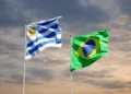 Bandeiras do Uruguai e do Brasil representam ranking de melhores países para brasileiros se aposentarem.