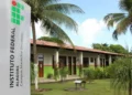 Instituto Federal de Alagoas Campus Marechal Deodoro fachada sob palmeiras.