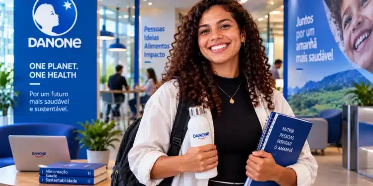 Jovem estudante em ambiente corporativo da Danone representando as oportunidades do Programa de Estágio 2027